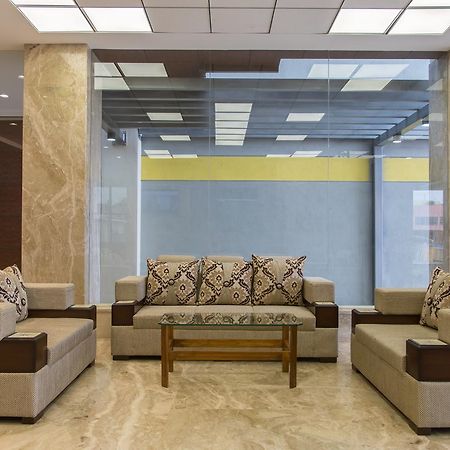 Hotel Hills Tirupattur Tiruppatur Екстер'єр фото