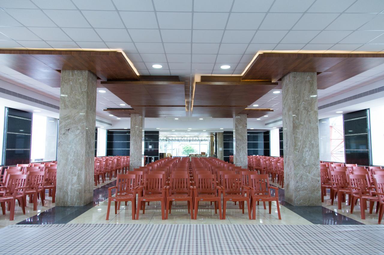 Hotel Hills Tirupattur Tiruppatur Екстер'єр фото