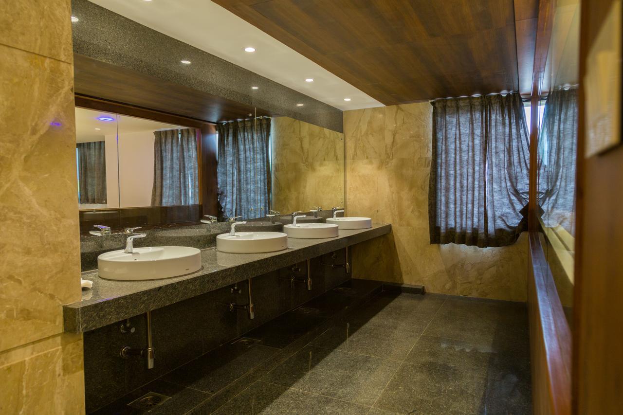Hotel Hills Tirupattur Tiruppatur Екстер'єр фото