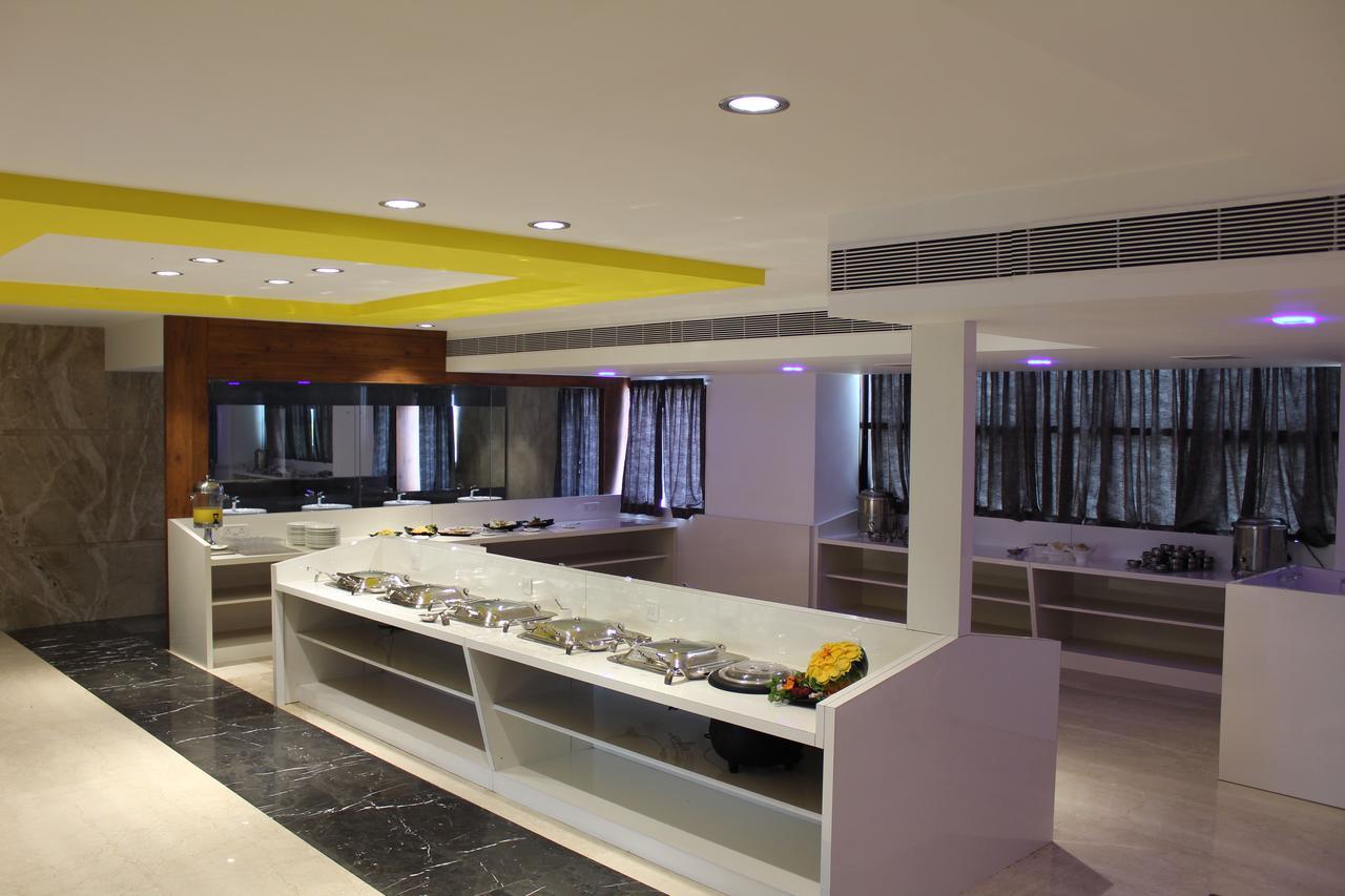 Hotel Hills Tirupattur Tiruppatur Екстер'єр фото