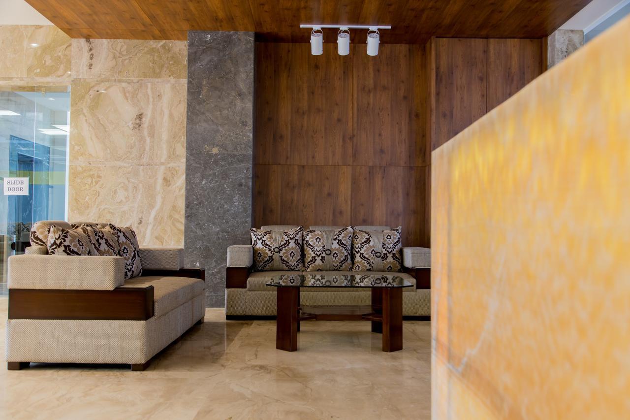 Hotel Hills Tirupattur Tiruppatur Екстер'єр фото
