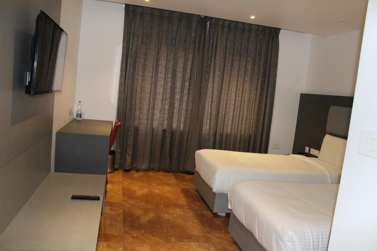 Hotel Hills Tirupattur Tiruppatur Екстер'єр фото